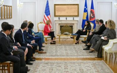 Presidentja Osmani pret delegacionin e Kongresit amerikan të udhëhequr nga…