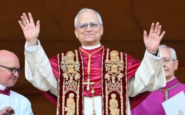 Papa i ri u përgatit për procesin e zgjedhjes duke…