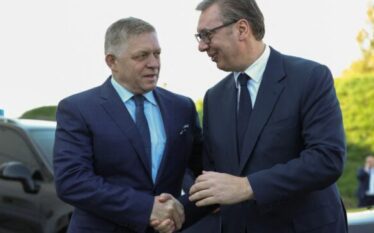 “Sëmurën” Vuçiq e Fico, a po sinjalizojnë se do t’i…