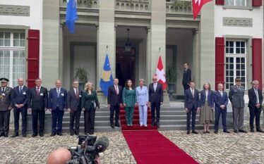 Presidentja Osmani nis vizitën në Zvicër, pritet nga presidentja zvicerane