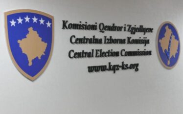 KQZ-ja vendos për ndalesën e fondeve ndaj partive politike: Gjobat…