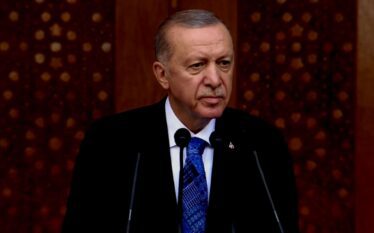 Erdogan njofton se viti 2028 do të shënojë mandatin e…
