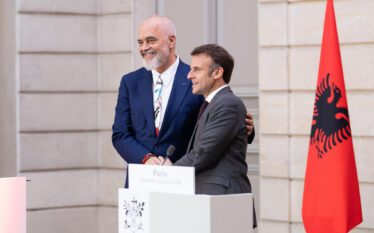 Macron uron Ramën për mandatin e katërt: Franca do të…