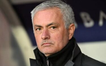 Jose Mourinho përflitet se do të marrë drejtimin e klubit…