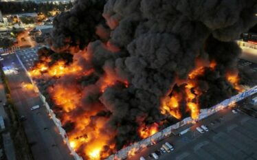 Polonia akuzon Rusinë për zjarrvënie të qëllimshme në një qendër…
