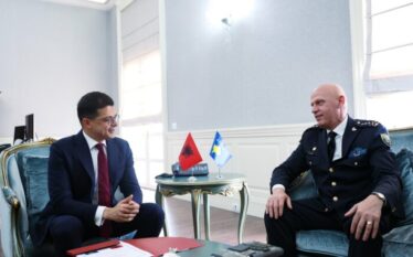 Ministri shqiptar i Mbrojtjes pret në takim komandantin e FSK-së:…