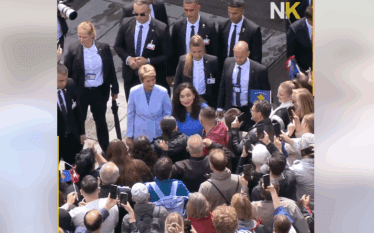 Xherdan Shaqiri dhe shumë mërgimtarë në pritje të Presidentes në…