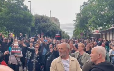 Nis protesta e opozitës në Tiranë