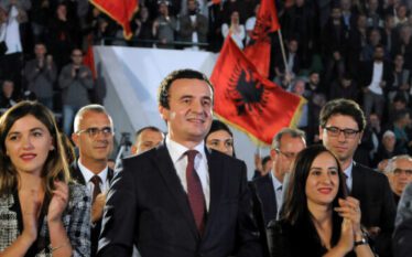 Kurti insiston për kandidaten: Albulena është mbesa e Ahmet Haxhiut,…