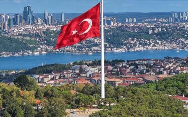 Bisedimet Rusi-Ukrainë: Ekspertët theksojnë se Stambolli është vendi i duhur…