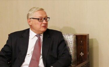 Rusia: Bisedimet në Stamboll do të përqendrohen në zgjidhjen e…