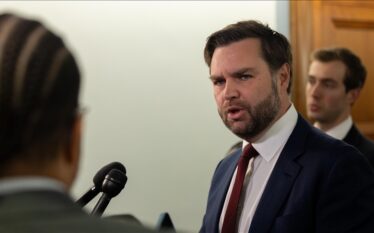 Zv/presidenti i SHBA-së, Vance dyshohet se nuk dëshiron të duket…