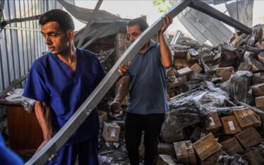 Izraeli sulmon depon e materialeve mjekësore të Spitalit “Nasser” në…