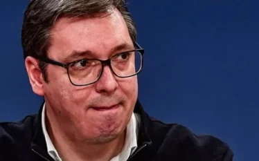 Kthimi urgjent i Vuçiqit nga SHBA, Danas: “Tentoi të hynte…