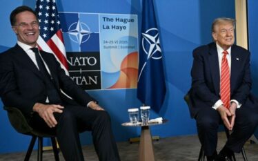 Shefi i NATO-s i referohet Trumpit si ‘baba’ ndërsa vlerëson…