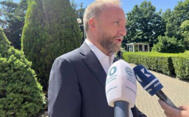 Tahiri: VV është shkaktare e bllokadës, Presidentja duhet të ushtrojë…