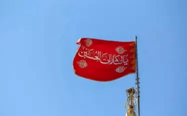 Në Iran, flamuri i kuq i hakmarrjes është ngritur sërish…