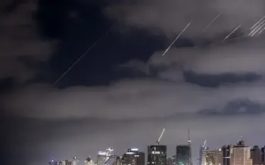 Iran ka nisur sulme të reja me raketa ndaj Izraelit