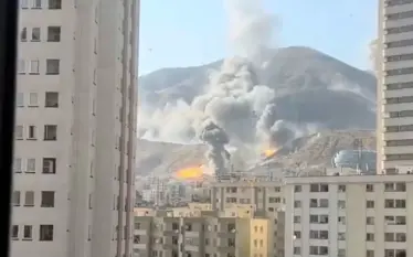 Dëgjohen zëra shpërthimesh nga Teherani: Izraeli po shënjestron civilët