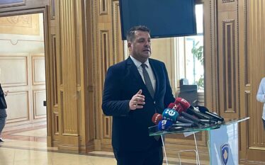 Muja: Opozita bllokon konstituimin e Kuvendit që të bllokojë formimin…