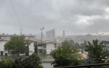 Erërat e forta, Komuna e Prishtinës apelon të qëndroni larg…