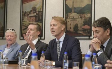 Orav në Pejë, flet për rrugën e Kosovës drejt BE-së