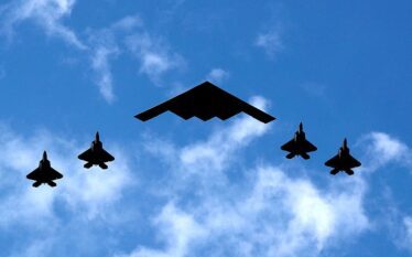 SHBA intensifikojnë përgatitjet ushtarake: Bombarderët B-2 me “shkatërrues bunkerësh” po…