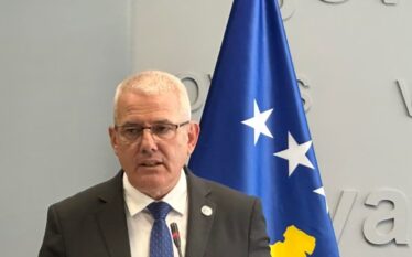 Sveçla thotë ia ka hequr shtetësinë një shtetasi të Kosovës…