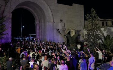 Mijëra njerëz protestojnë kundër sulmit ndaj kishës në Damask
