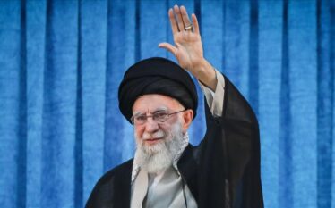 Udhëheqësi suprem i Iranit shpall fitoren ndaj Izraelit: Pothuajse është…