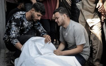 Gaza, shkon në 54.981 numri i palestinezëve të vrarë nga…