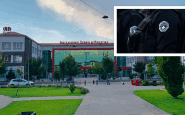 Skandali në shkollën “ISP” ku mësuesja incizoi nxënësin 6-vjeçar duke…
