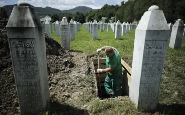 Bosnjë: 7 viktima të gjenocidit të Srebrenicës në vitin 1995…