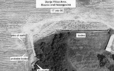 Si CIA-ja zbuloi me dronë ekzekutimet masive dhe varrezat e…
