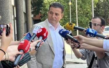Bahtiri: PDK dhe LDK po përgatiten për bashkim