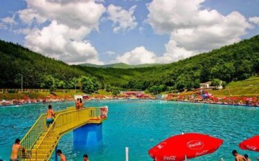Mbyllet Pishina e Gërmisë