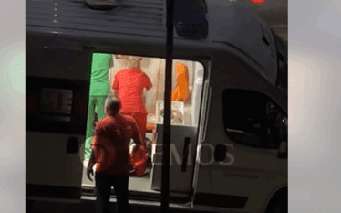 U akuzua se nuk i ofroi ndihmë 27-vjeçarit, mjekja shihet…