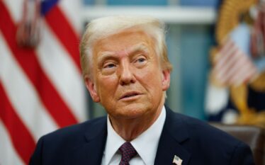 Trump paralajmëron tarifa 100% ndaj Rusisë, shpall marrëveshje për armë…