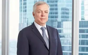 Oligarku rus i industrisë së naftës u hodh nga kati…