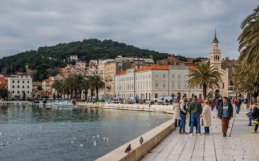 Tre britanikë të dyshuar për përdhunim në Split, dy prej…