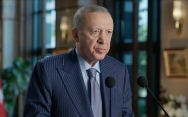 Erdoğan: Komuniteti ndërkombëtar, i cili qëndroi i heshtur për Srebrenicën,…