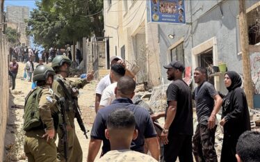 Izraeli arreston 30 palestinezë në Bregun Perëndimor, përfshirë nxënës të…