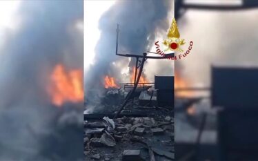 Të paktën 21 persona u plagosën nga shpërthimi në një…