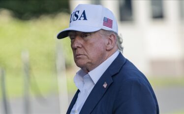 Trump njofton tarifë prej 35 për qind për Kanadanë nga…