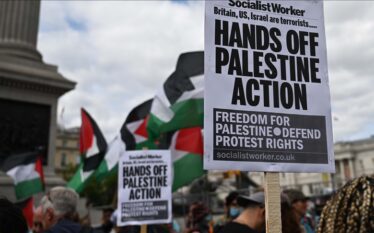 Britani, deputetët votojnë për të ndaluar “Palestine Action” ndërsa mijëra…