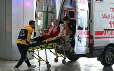 Katër pacientë nga Gaza mbërrijnë në Turqi për trajtim