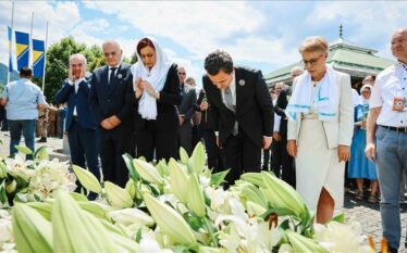 Kurti për familjarët e viktimave në Srebrenicë: Pikëllimi nuk i…