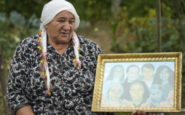 Nëna nga Srebrenica, Beguna, prej 30 vjetësh kërkon djalin e…