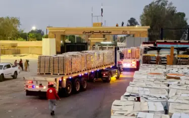 Shoferët përshkruajnë bllokadën e Gazës: Nga 200 kamionë ndihme, Izraeli…