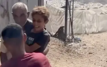 Fëmija nga Gaza, u plagos nga copëzat e predhës gjatë…